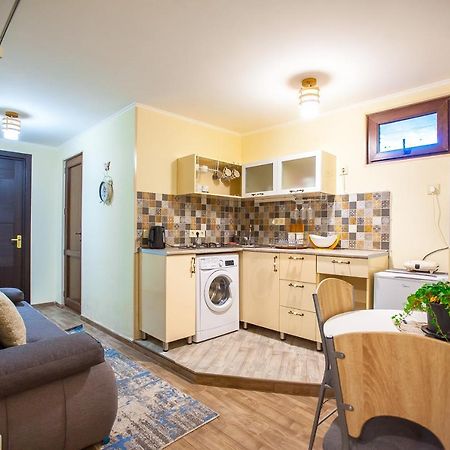 Apartments Beautiful Tbilisi On L.Meskhishvili Turn 1 Exterior photo