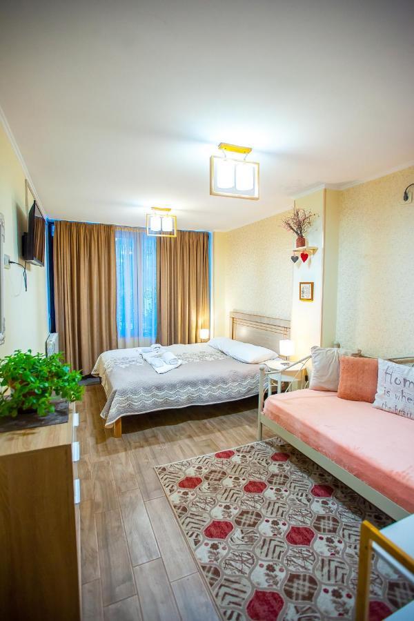 Apartments Beautiful Tbilisi On L.Meskhishvili Turn 1 Exterior photo
