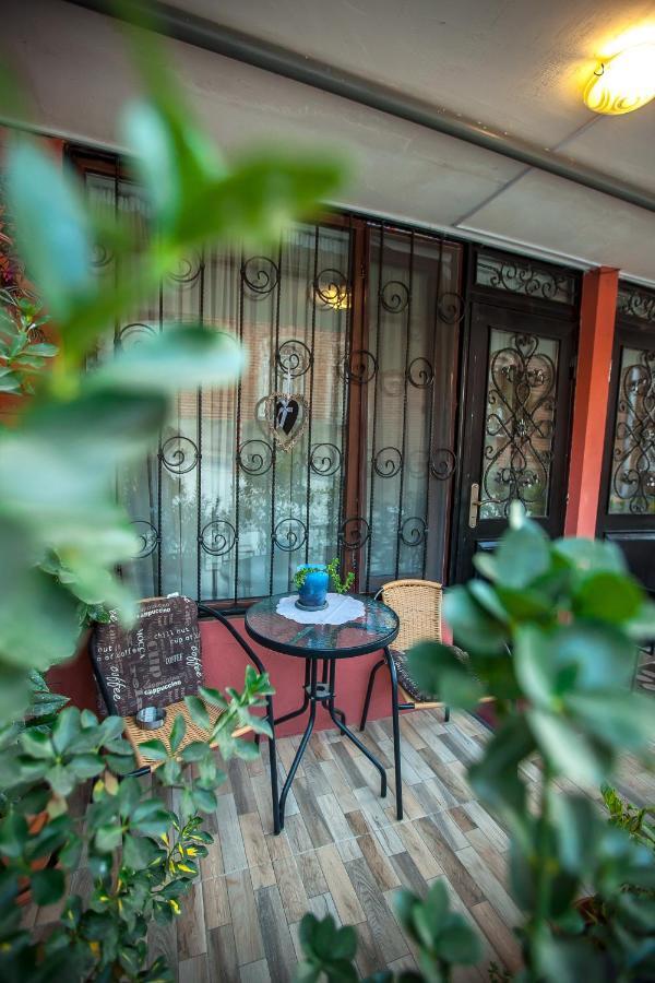 Apartments Beautiful Tbilisi On L.Meskhishvili Turn 1 Exterior photo